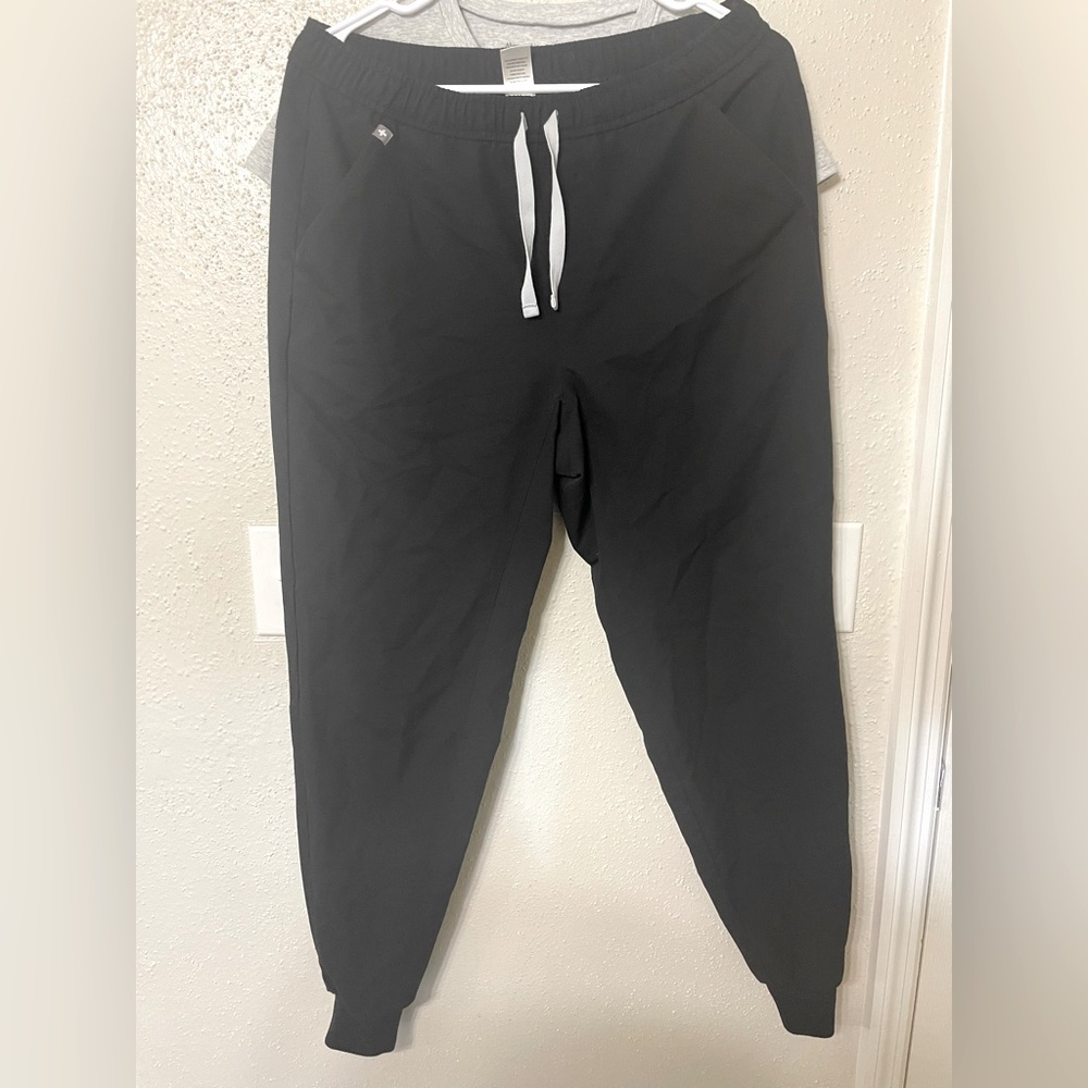 Black FIGS scrub joggers. Size Medium. Used condition.